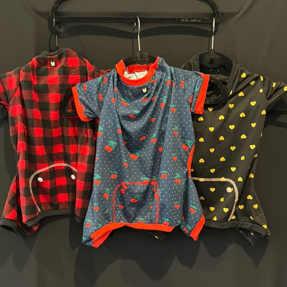 Lot/Bundle of 3 SilverPaw Dog Outfits pajamas pjs Large Heart, Cherry & Flannel